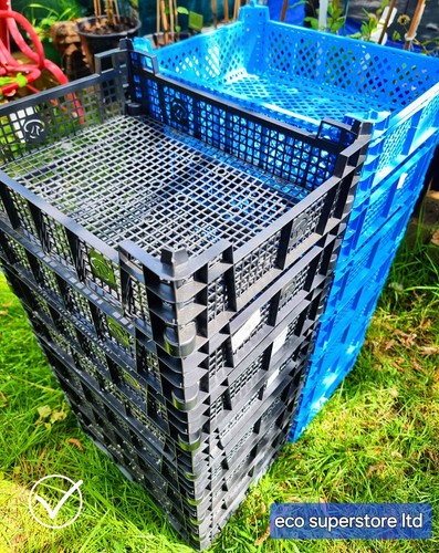 Stackable storage crates - 4,