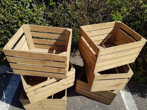 Clean wooden apple - clean,