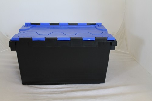 Large plastic crates - x,